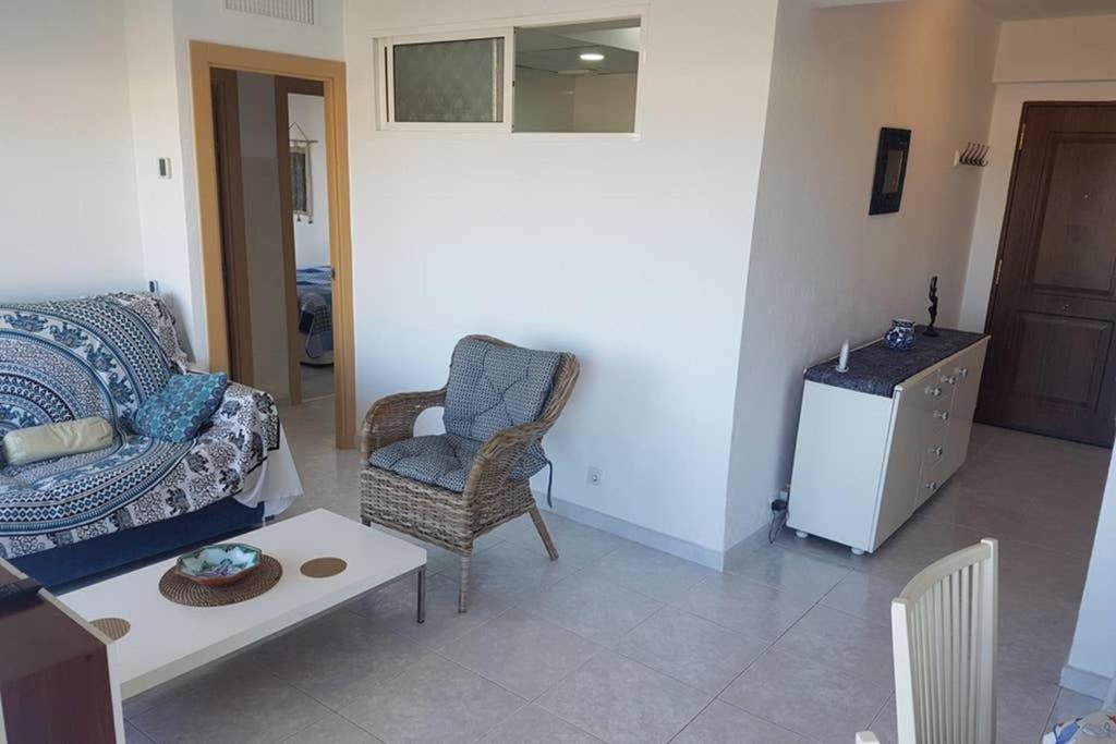 021 - Wonderful Beachfront Apartment With Stunning Sea Views Benalmadena Exterior photo