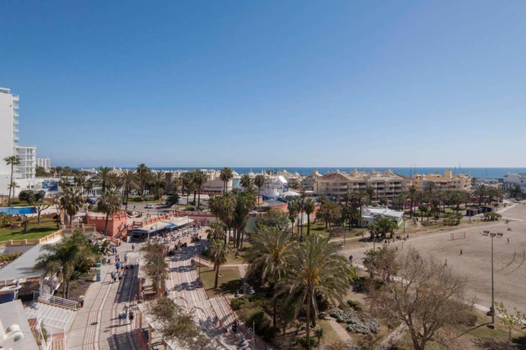 021 - Wonderful Beachfront Apartment With Stunning Sea Views Benalmadena Exterior photo